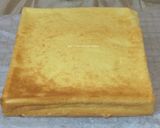 Foto langkah ke 4 dari resep Cream Cheese Roll Cake.