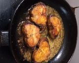 A picture of step 2 of Panchforon rui bhuna.