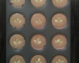 Foto langkah ke 6 dari resep Choco Chiffon Cupcake.
