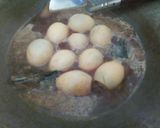 Foto langkah ke 2 dari resep Telor Kecap Bango.