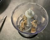 Une image de l'étape 1 de Sauce salade au roquefort, herbes aromatiques et moutarde fine.