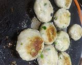 A picture of step 3 of Ragda Patties.
