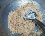 A picture of step 1 of Sooji ka Halwa.