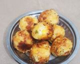 A picture of step 5 of Corn cheese balls.