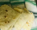 A picture of step 7 of Rumali Roti.