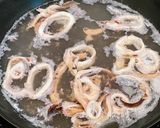 辣椒蒜炒魷魚圈的食譜步驟1照片