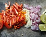 Foto langkah ke 2 dari resep sayur ikan / asem2 ikan .