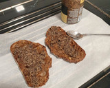 Foto del paso 1 de la receta: Tostas gratinadas trufadas