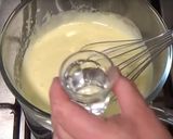 A picture of step 3 of Sabayon or Zabaglione.