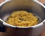બાજરાની ખીચડી (Bajri Ni Khichdi Recipe In Gujarati) રેસીપી સ્ટેપ6ફોટો