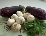 Foto del paso 1 de la receta: Berenjenas y champiñones al horno