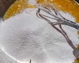 Foto langkah ke 3 dari resep White Chocolate Brownies.