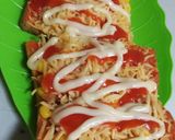 Foto langkah ke 4 dari resep Pizza roti sederhana.