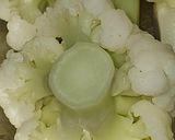 Foto del paso 2 de la receta: Guiso marinero de mix de coliflor romanesco y coliflor blanca