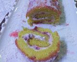 A picture of step 9 of Strawberry and cream swiss roll.