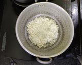 நூடுல்ஸ் குழிப்பணியாரம் (Noodles savoury Paniyaram recipe in tamil) ரெசிபி ஸ்டேப் 2 புகைப்படம்