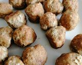 Foto del paso 5 de la receta Albóndigas en salsa de vino blanco