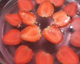Foto langkah ke 2 dari resep Puding coklat strawberry jelly.