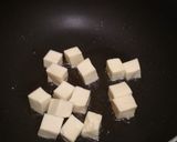 A picture of step 2 of Spinach Curry with mushroom and paneer cottage cheese.