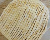 A picture of step 2 of Khasta Karara Paratha.