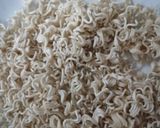 A picture of step 4 of Potatoes Maggi roll.
