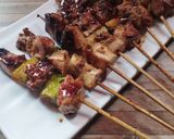Foto langkah ke 3 dari resep Yakitori Saus Lada Hitam.