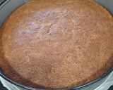 A picture of step 5 of Almond and Chocolate Cake.