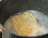 Foto langkah ke 5 dari resep Ramen Jepang : Tori Paitan Bahan Lokal.
