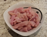 Foto del paso 3 de la receta: Fideuá de pavo y salchichas frescas