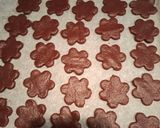 Foto del passaggio 4 della ricetta Biscotti di frolla al cacao e marmellata di arance