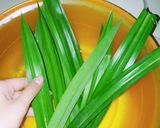 Foto langkah ke 2 dari resep Bolu Pandan Santan Kukus.