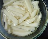 क्रिस्पी फ्रेंच फ्राइज (crispy french fries recipe in Hindi) रेसिपी चरण 2 फोटो