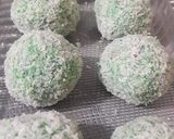 A picture of step 4 of Coconut laddu.