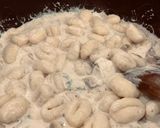 Une image de l'étape 5 de Poêlée de gnocchis et champignons au Bleu d’Auvergne 🍄.