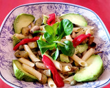 Foto del paso 9 de la receta: Salteado de calabacín, champiñones y macarrones con aguacate