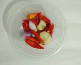 Foto langkah ke 1 dari resep Seblak Cilok Simple.