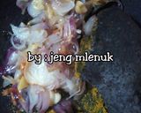 Foto langkah ke 3 dari resep Ikan salem bumbu kuah santan.