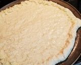 A picture of step 4 of Homemade Stuffed Crust Pizza.