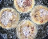 Töltött, rántott cukkini, tzatziki salátával recept fázis 2 fotója