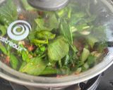 Gambar langkah 5 resipi Sawi Tumis Udang Kering.