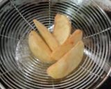 Foto langkah ke 3 dari resep Potato wedges dan kaki naga macaroni.