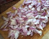 Foto langkah ke 2 dari resep Bawang goreng kriuk.