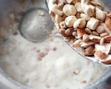 A picture of step 3 of Makhana kheer.