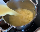 Foto del paso 1 de la receta: Risotto de setas y espárragos verdes con queso de oveja