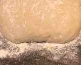 Foto del paso 1 de la receta: Medialunas de manteca