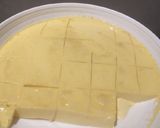 A picture of step 1 of Steam Egg with Sesame Oil.