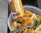 A picture of step 3 of Tricolour pasta salad.