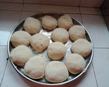 A picture of step 3 of Soft layered chapatis.