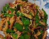 Foto langkah ke 5 dari resep Oseng tempe, teri medan, daun melinjo.