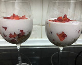 Foto del paso 4 de la receta: Cheesecake con yogur y fresas (alto en proteína y bajo en grasas)